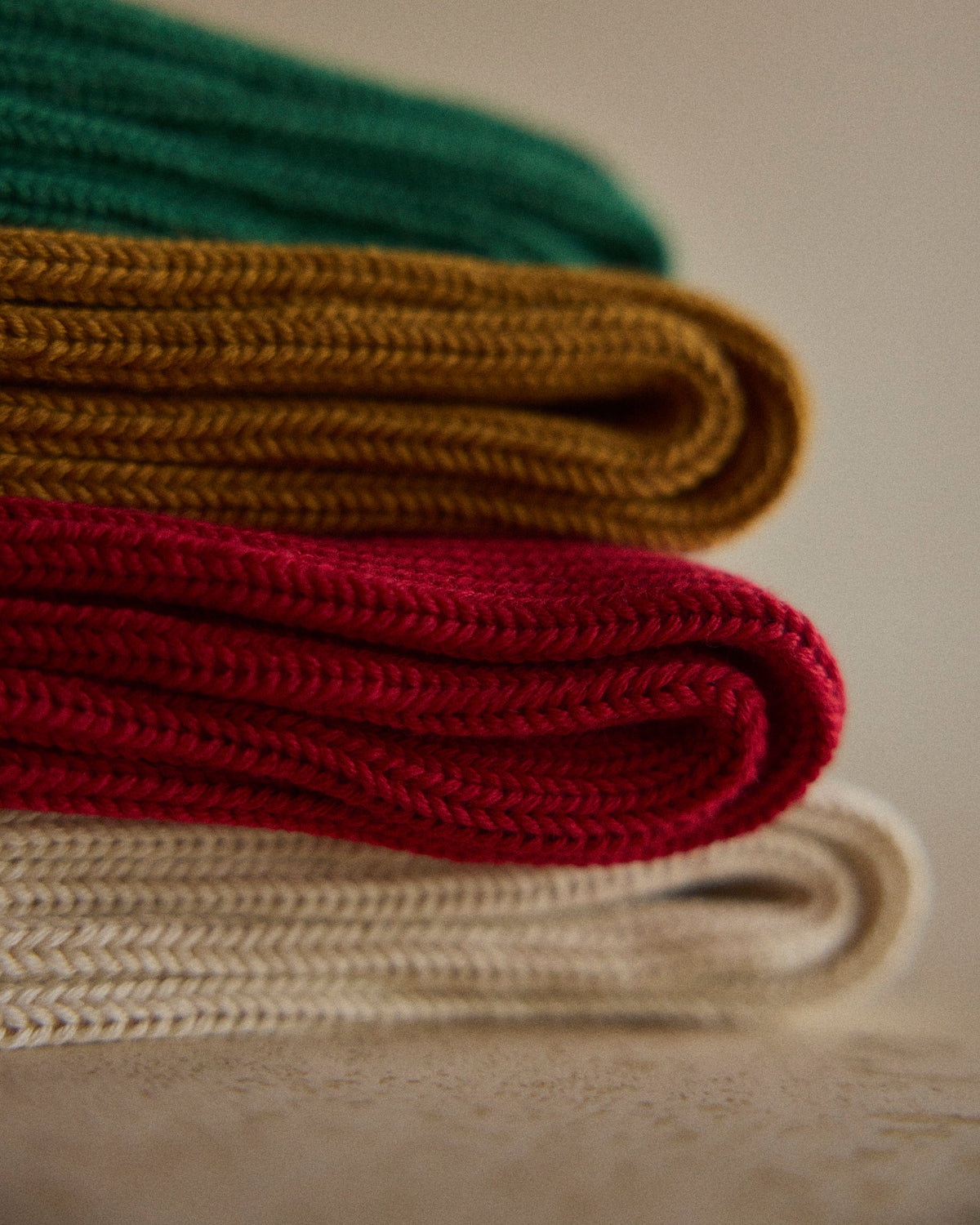 56 BASIC COLLECTION Red Socks